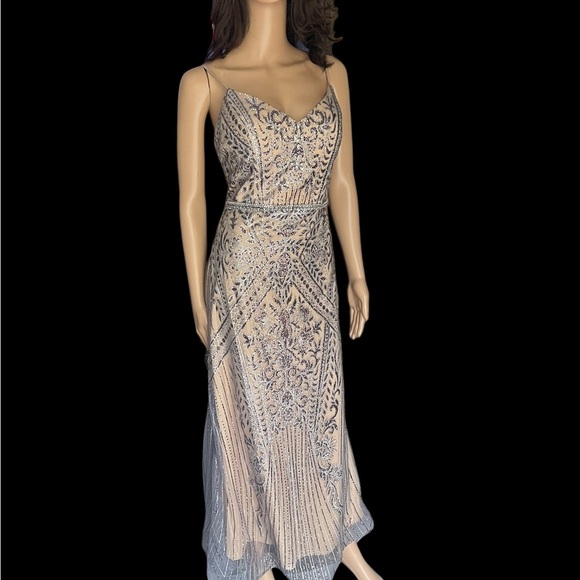 Royal Queen collection embellished gown dress size 12-14 - Picture 7 of 12